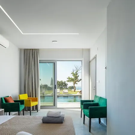 O2 With Private Heated Pool Villa Gallos
