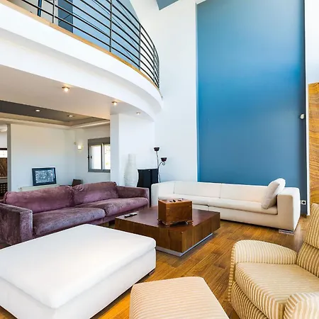O2 With Private Heated Pool Villa