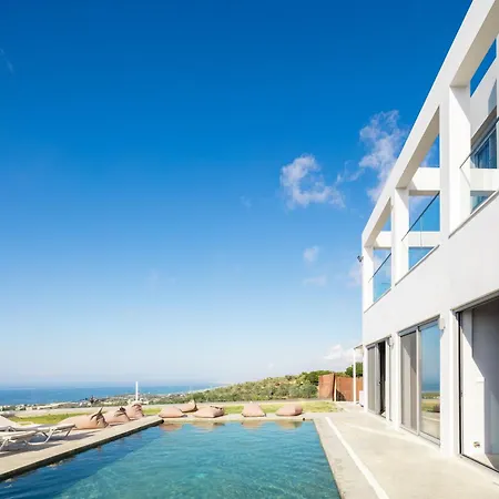 O2 With Private Heated Pool Villa Gallos